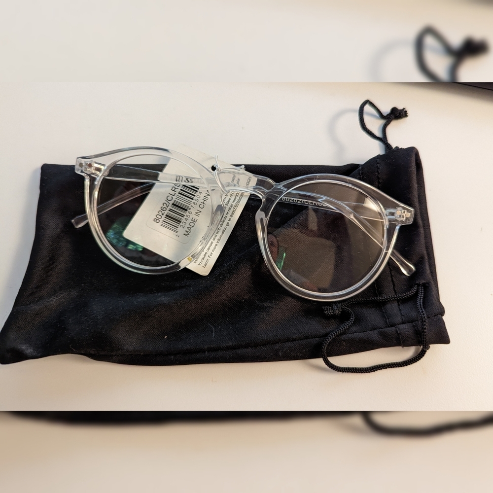 Clear fashion glasses